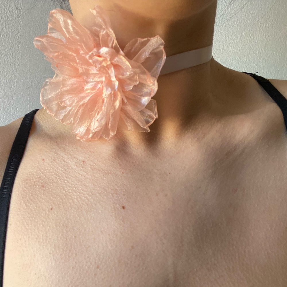 Flower Choker